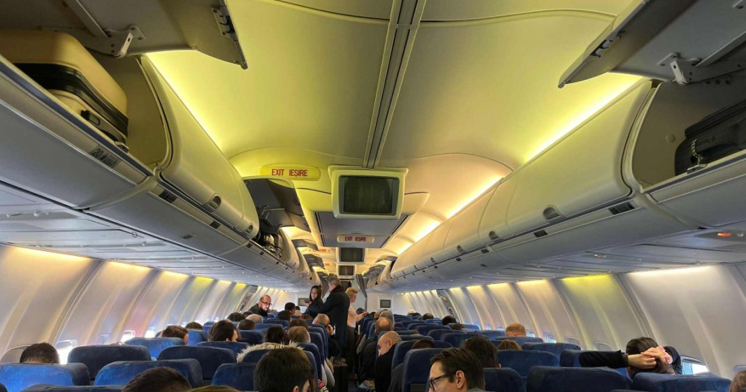 Avertizare de securitate la aeroportul din Strasbourg: Eurodeputați români reținuți în aeronavă