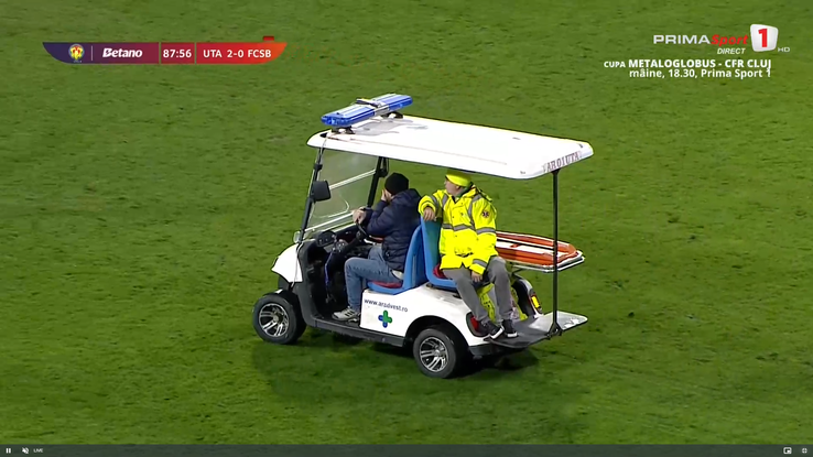 Incident grav în meciul UTA - FCSB! A ieșit de pe teren plângând