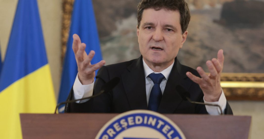 Nicușor Dan, ca răspuns la acuzațiile formulate împotriva lui Simion referitoare la lobby-ul pentru excluderea României din Visa Waiver: Nu a avut întâlniri cu nimeni în Statele Unite.