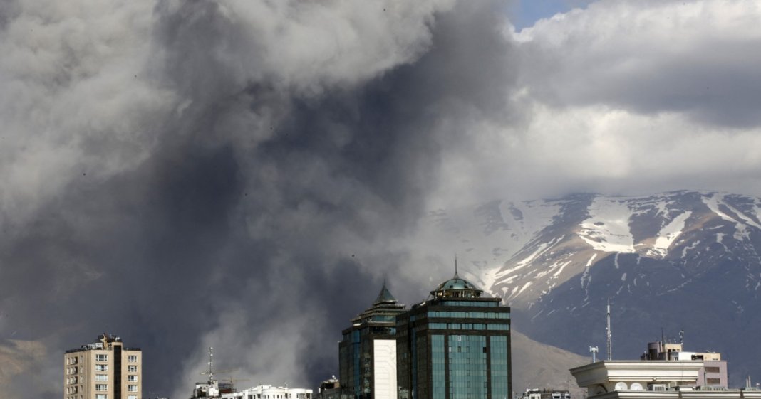 Cristian Diaconescu crede că schimbarea regimului în Iran nu va fi fezabilă după decesul lui Khamenei. Ce...