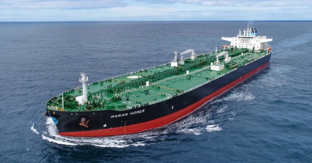 Un vas petrolier elen, având un marinar român la bord, a fost implicat într-un incident în Marea Neagră. Care este situația echipajului?