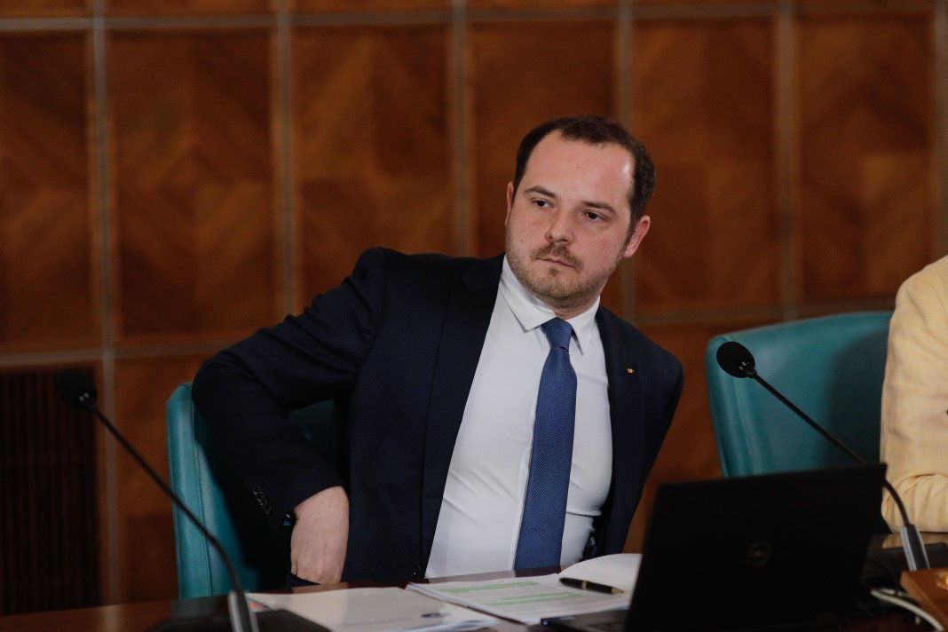 Scenariul pentru efectuarea plății către Pfizer pentru vaccinurile anti-Covid. Rogobete: „Să alegem alte produse”