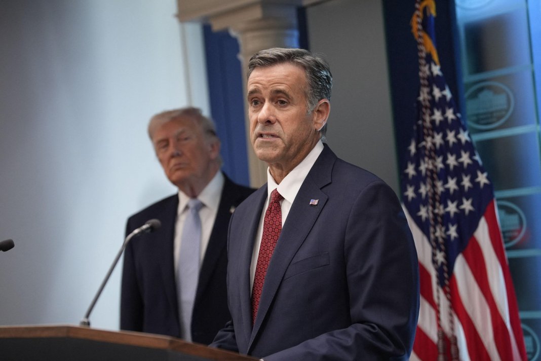 Șeful CIA dezvăluie modul în care americanii i-au păcălit pe iranieni în „cursa contra cronometru” pentru salvarea pilotului dispărut