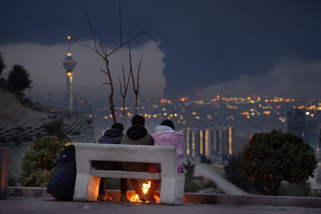 SUA, Iran și intermediarii fac ultimele demersuri pentru un acord de încetare a focului de 45 de zile. Ce informează media din Statele Unite.