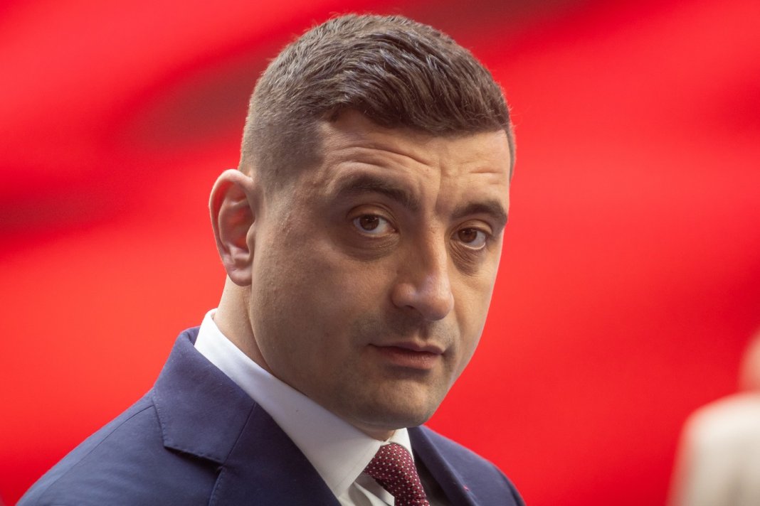 INTERVIU: Ce se întâmplă după răsturnarea Guvernului Bolojan prin moțiune: „Oamenii apreciază spectacolul, dar sunt dezamăgiți de rezultatele acestuia. Decepția politică va escalada”
