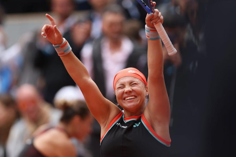 Aryna Sabalenka, scoasă din competiție la Roland Garros în sferturi! Diana Shnaider a învins-o pe jucătoarea numărul unu mondial.