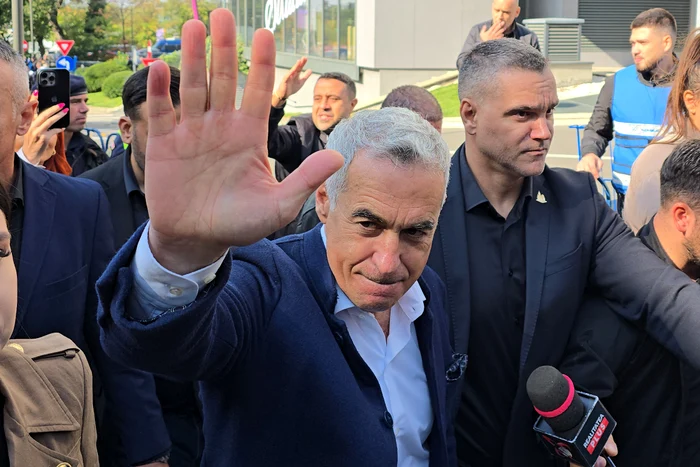 Călin Georgescu, acuzat de „antiromânism” în legătură cu cazul Bolojan. Legături ciudate între avorturi și anularea scrutinului
