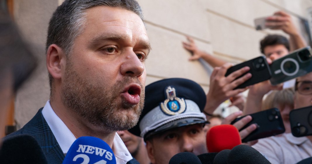 Câți locuitori ai Bucureștiului consideră că primarul Ciprian Ciucu ar trebui să-și dea demisia ca urmare a anchetei DNA