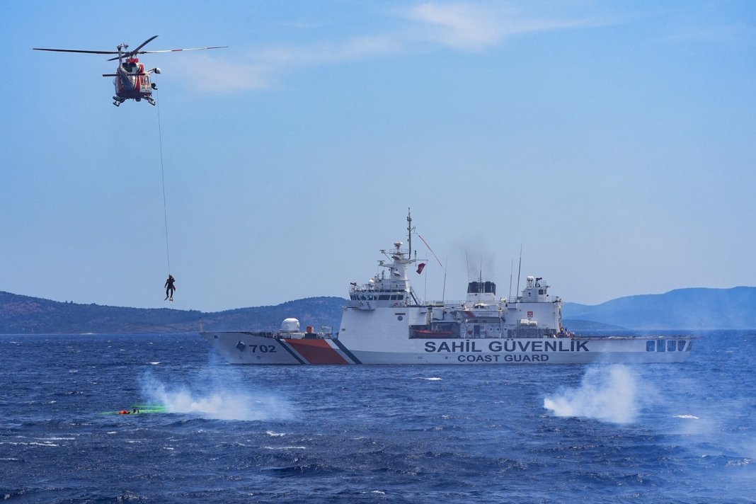 Navă lovită și dusă la fund în Marea Neagră, raportează Garda de Coastă din Turcia. Cei responsabili pentru incident rămân neidentificați.
