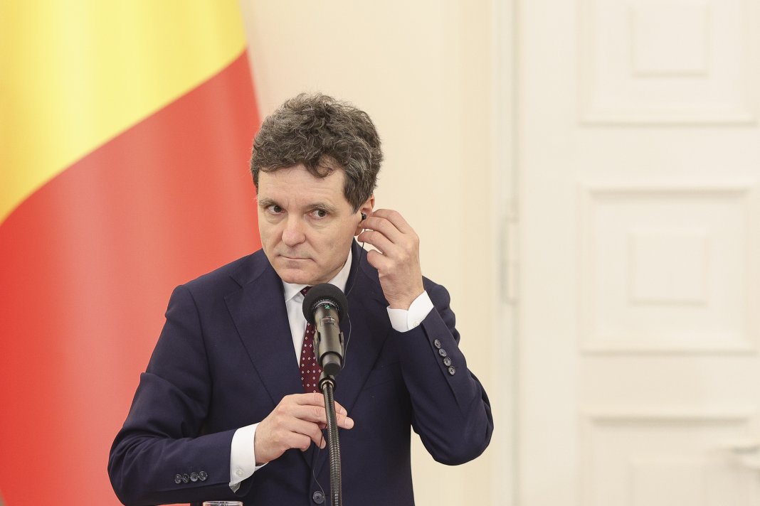 Reacția ministrului Apărării la ancheta penală a generalului Vlad: „O circumstanță neplăcută; vom evalua împreună cu președintele”