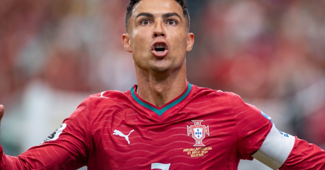 Reușita lui CR7 la CM 2026: Cristiano Ronaldo devine primul jucător de fotbal din istorie care marchează în șase turnee...
