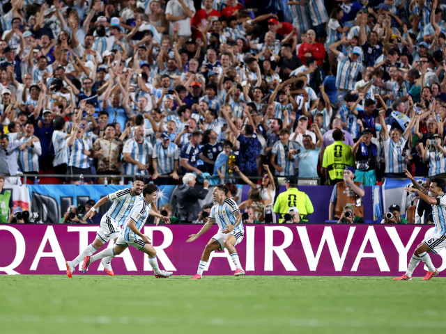 Argentina - Elveția 1-1, ÎN ACEST MOMENT, digisport.ro, în sferturile Cupei Mondiale 2026. ROȘU pentru Embolo