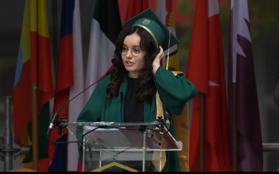 Discurs direct către o absolventă la ceremonia de la UMF Iași: „Îmi doresc să mă îndrept către conducerea facultății și să subliniez o problemă. Asta nu este medicină.”