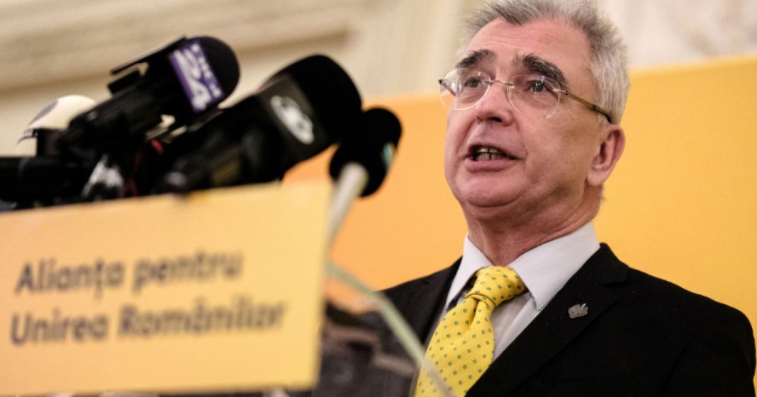 Peiu: Grindeanu afirmă că voturile AUR îl păstrează pe Bolojan în funcție. Alege să falsifice fără jenă...