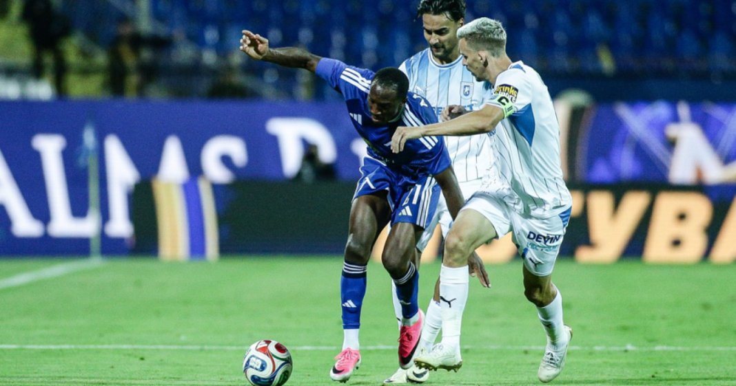 Universitatea Craiova, confruntată cu Levski Sofia în afară, a fost scoasă din competiție în turul al doilea preliminar al Champions...