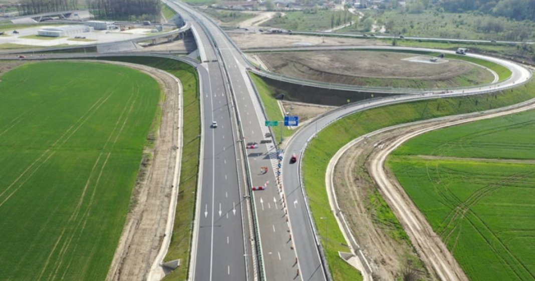 CNAIR: Cantitatea de segmente de autostradă ce beneficiază de fonduri PNRR și care se vor termina în termen. „Cu un ochi râzi, cu altul...”