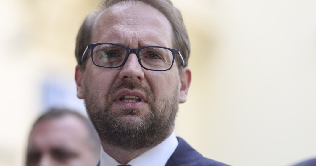 Dominic Fritz: „Mandatul meu de primar se va termina în 30 de zile”. Cine va prelua conducerea primăriei...