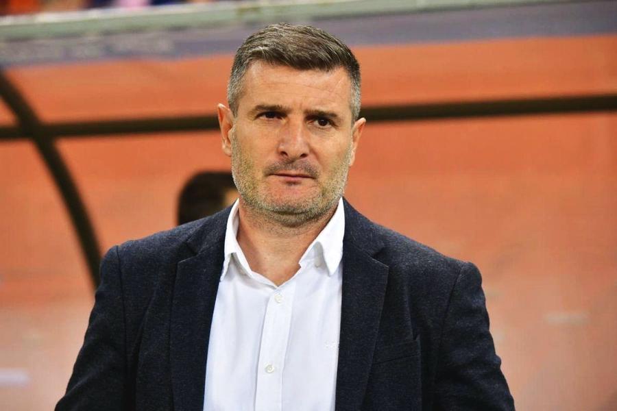 Șumudică, tot mai îndepărtat de CFR Cluj » Clubul a anticipat deja o variantă de backup